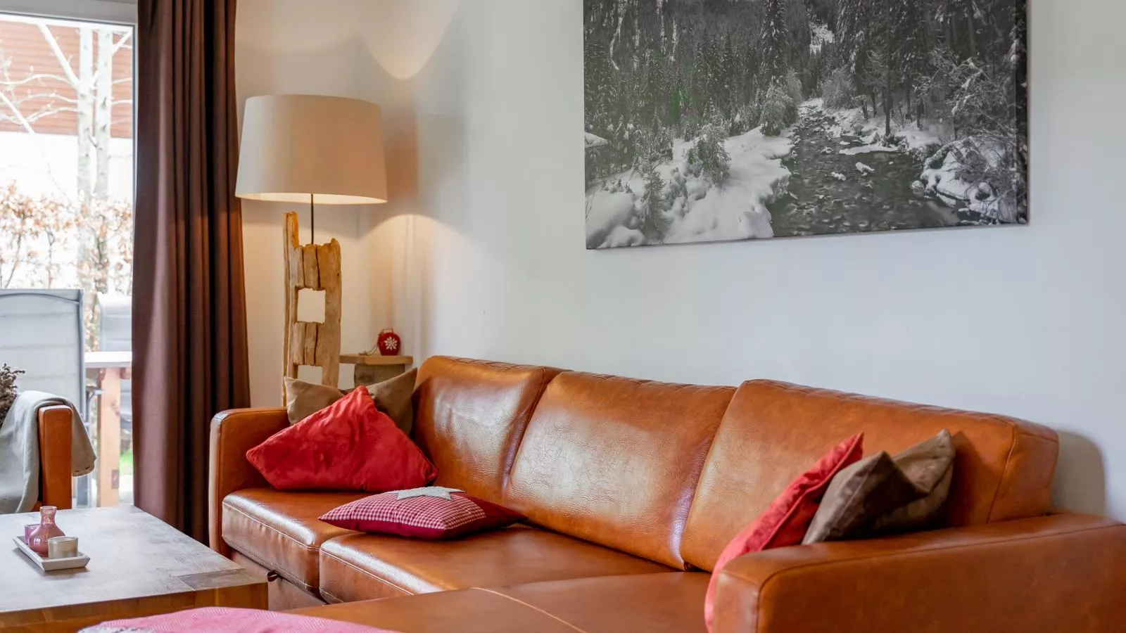 Miranda I-Living room