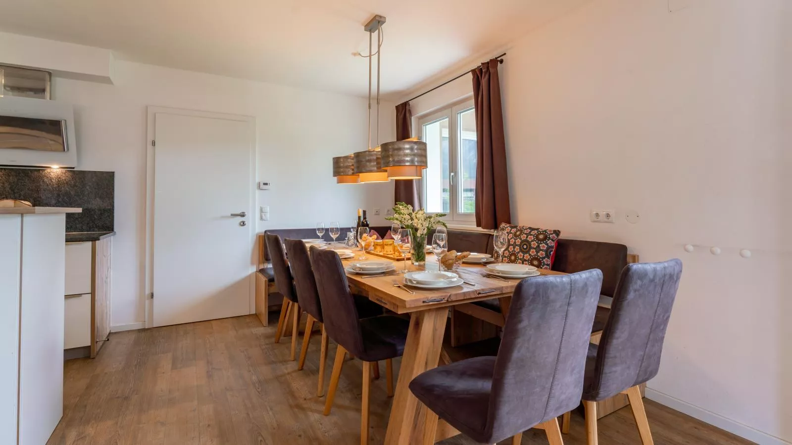 Miranda II-Dining room