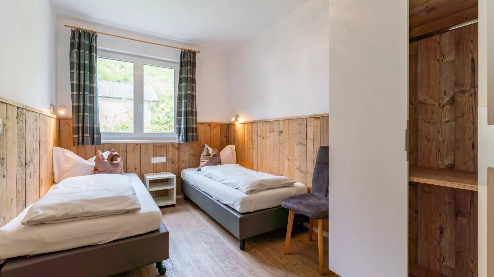 Miranda II-Bedroom