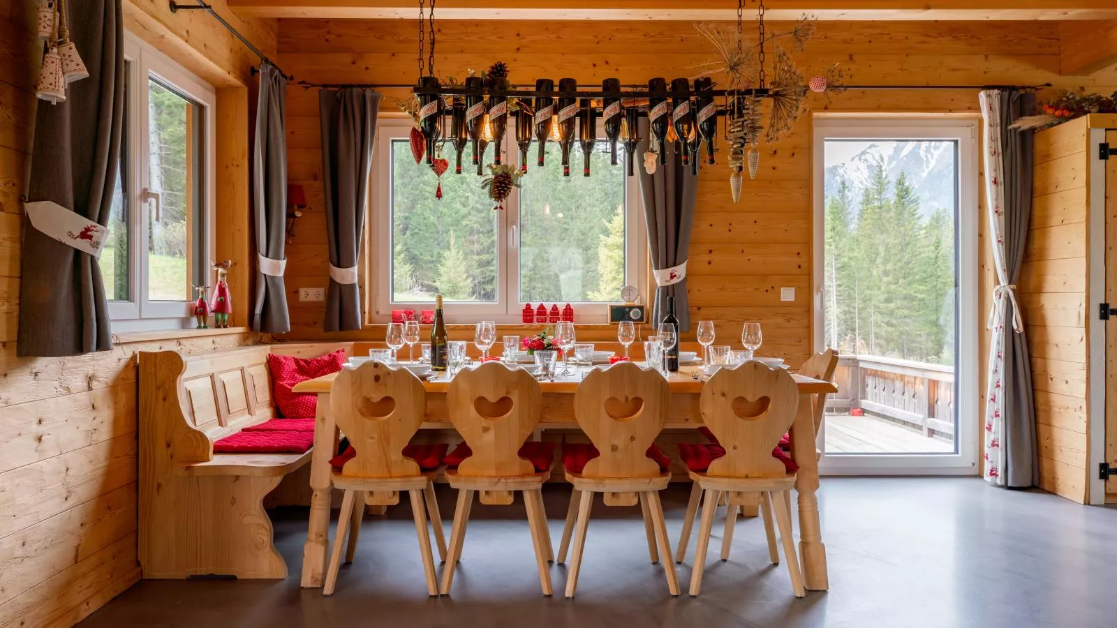 Moarhof-Dining room