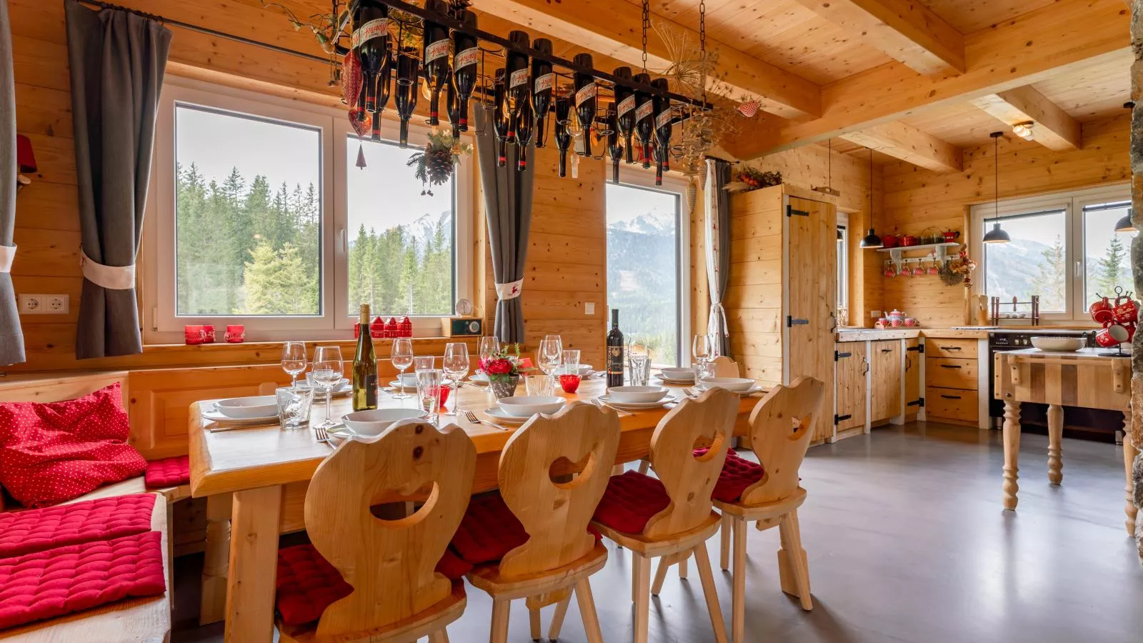 Moarhof-Dining room