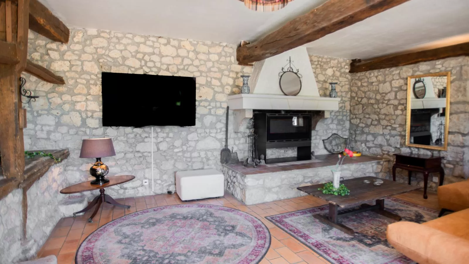 Gite le Nourrissat-Living room