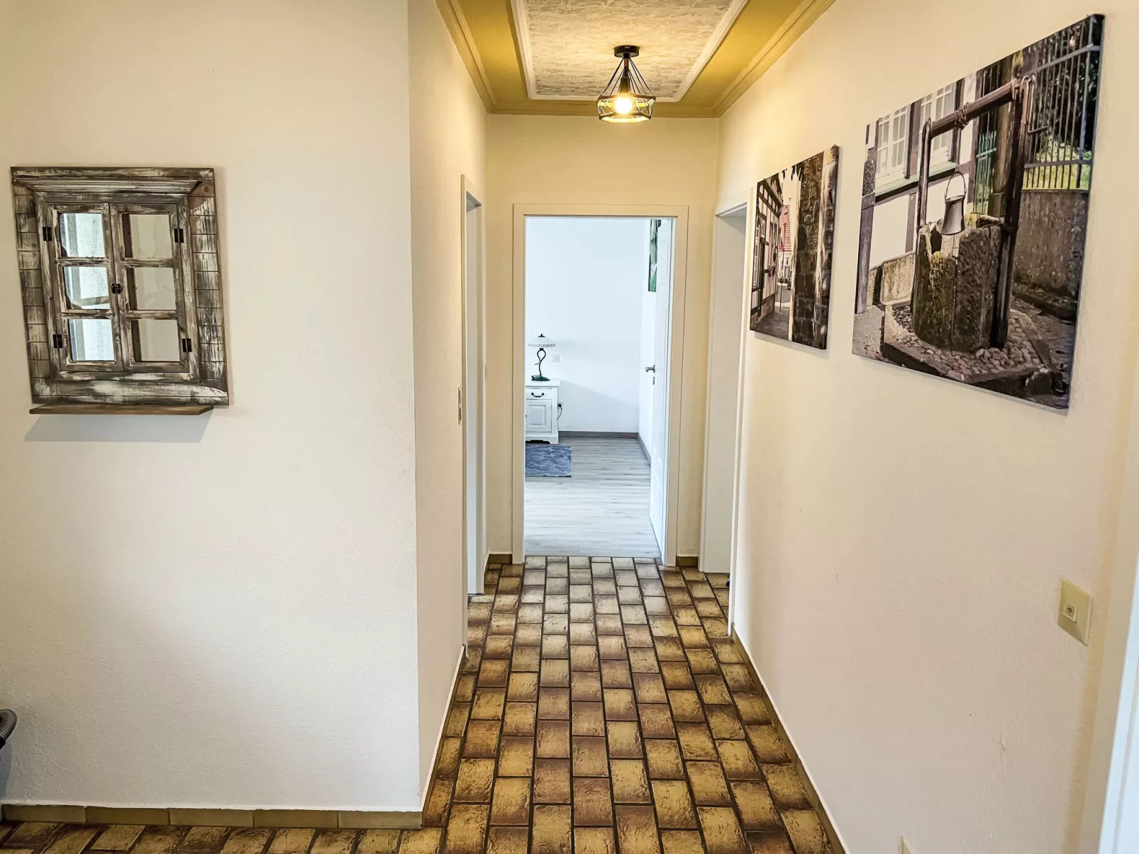 An der Schleuse-Inside