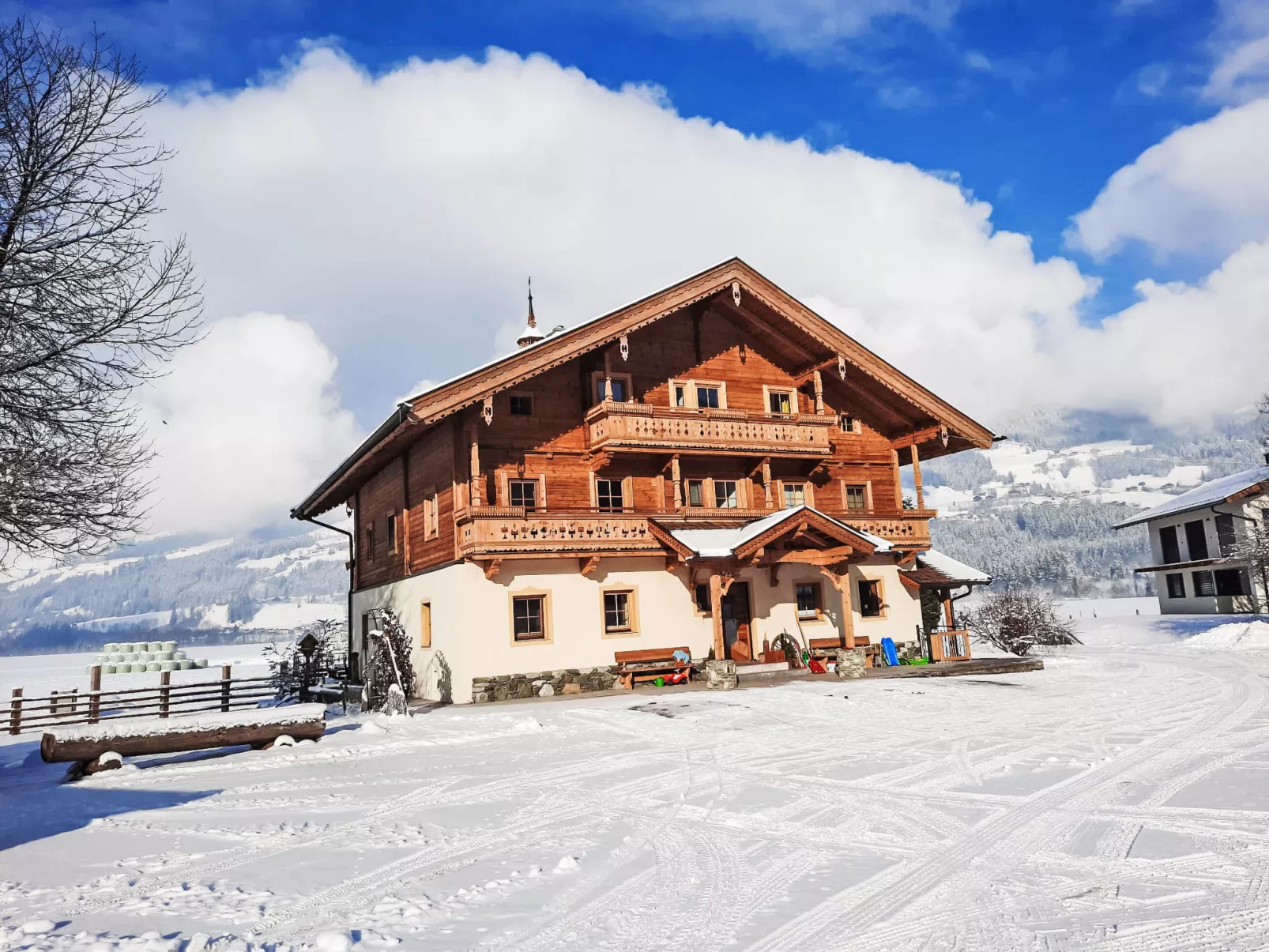 Althaus 1-Outside