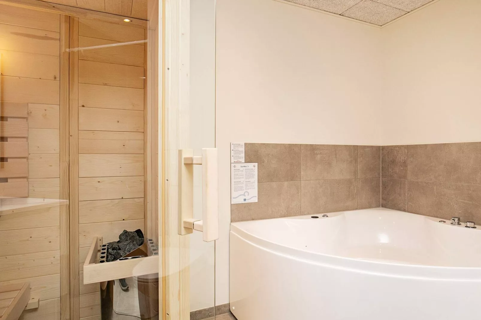 6 person holiday home in Ringkøbing-Spa