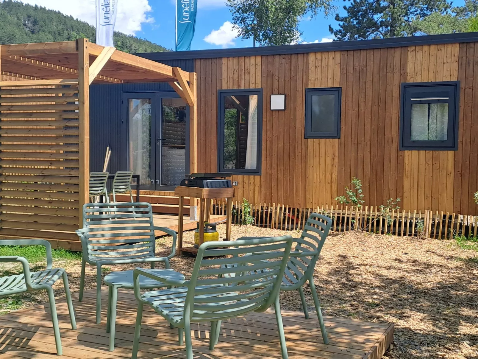 Mobilhome Prestige 6/8 pers 3 chambres-Outside