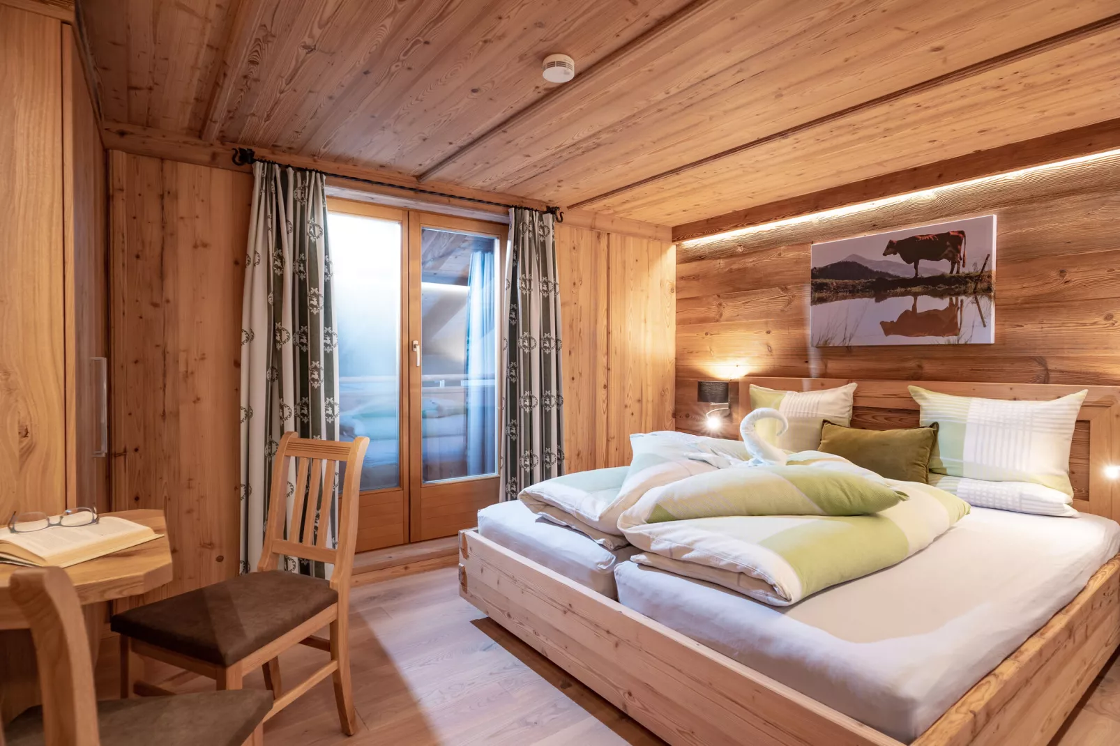 Alpenrose-Bedroom