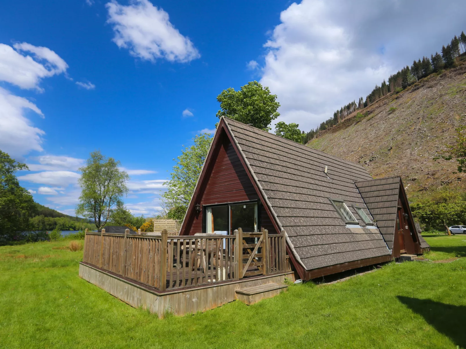 Ardlui Lodge-Outside