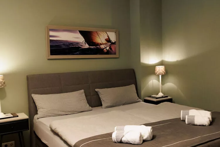 290559-Bedroom