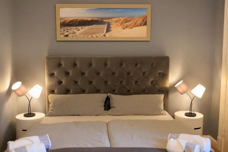 290559-Bedroom