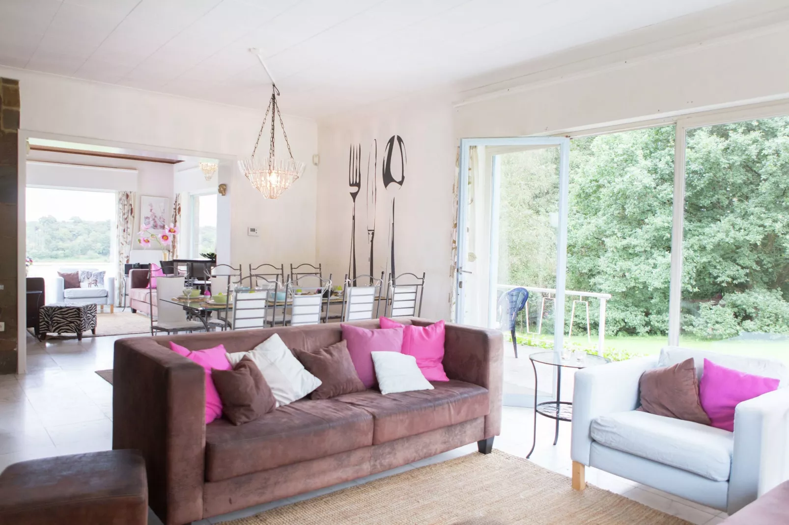 La Vue Phénoménale-Living room