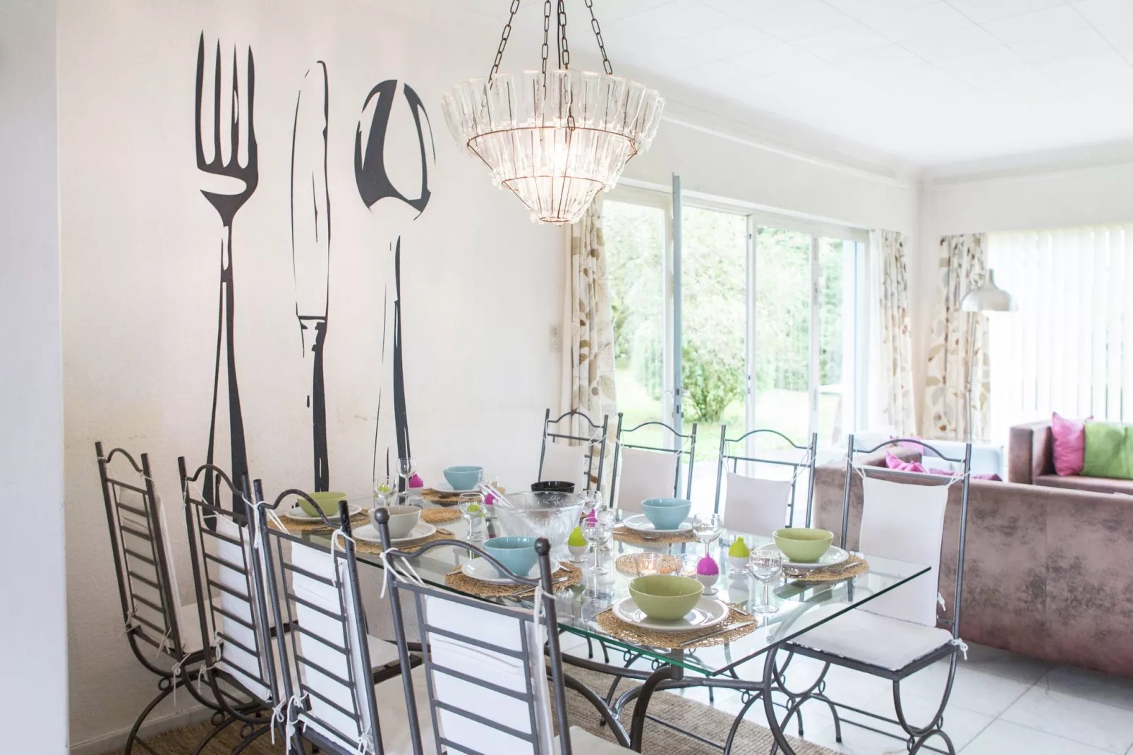 La Vue Phénoménale-Dining room