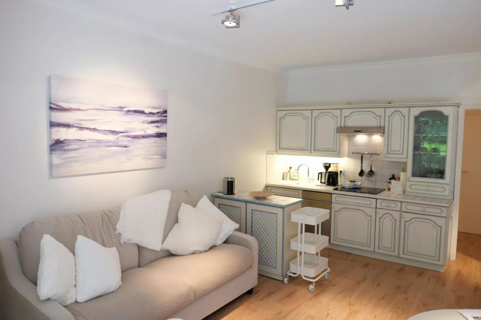 352772-Living room