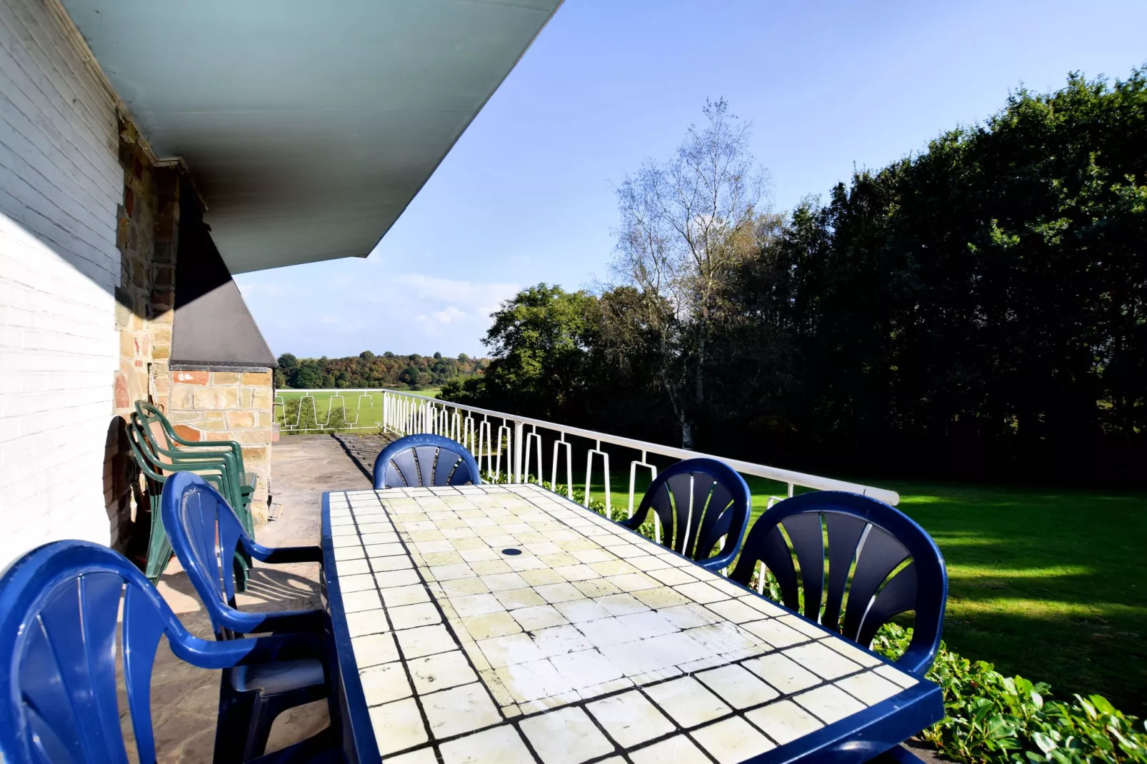 La Vue Phénoménale-Terrace balcony