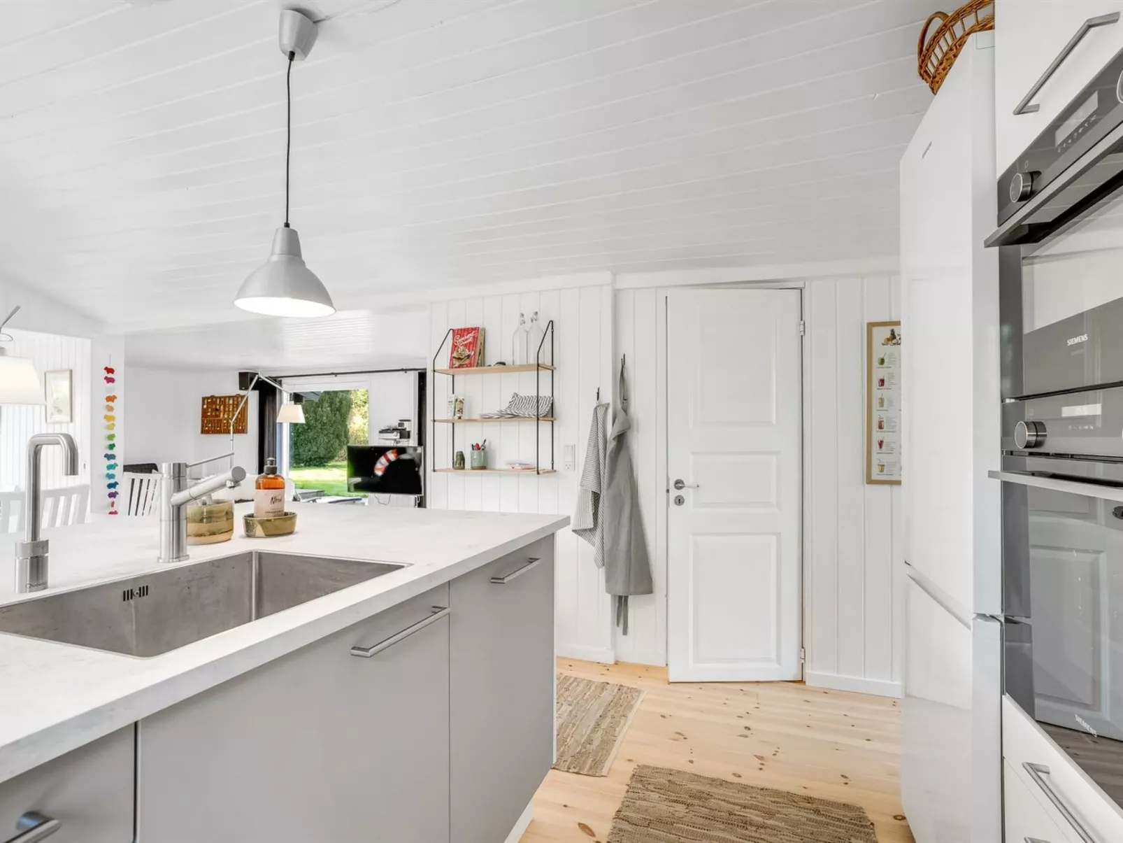 "Jula" - 290m from the sea-Inside