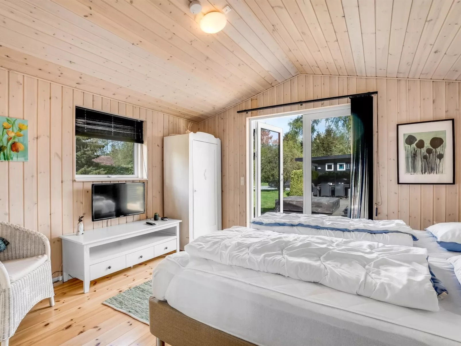 "Jula" - 290m from the sea-Inside