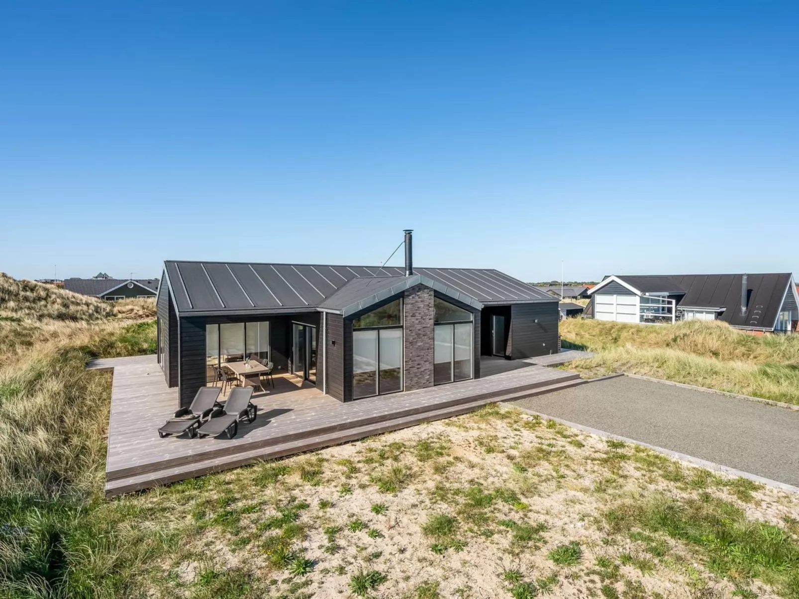"Chenoa" - 350m from the sea-Outside