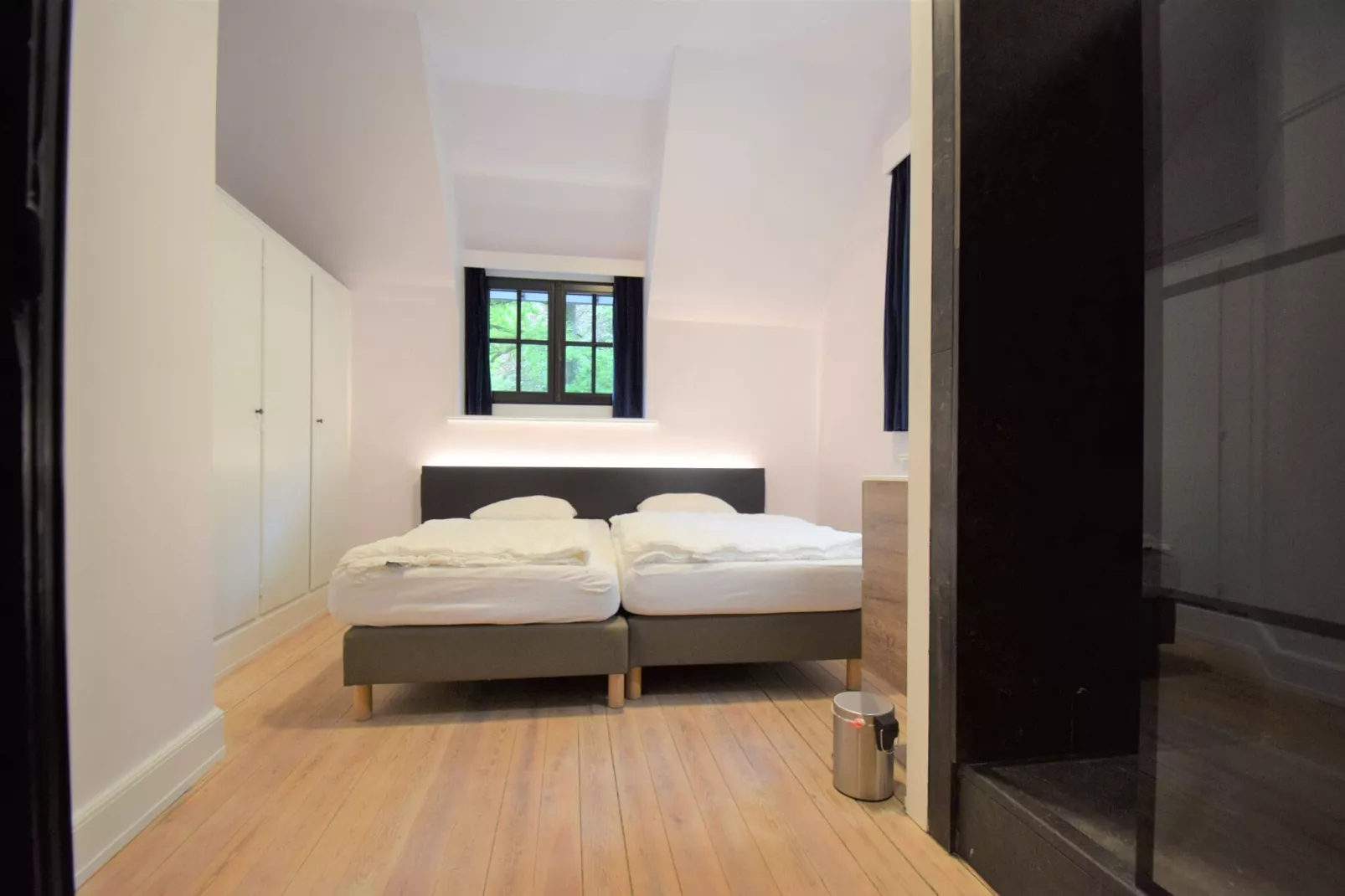 Le Château et les Forêts-Bedroom