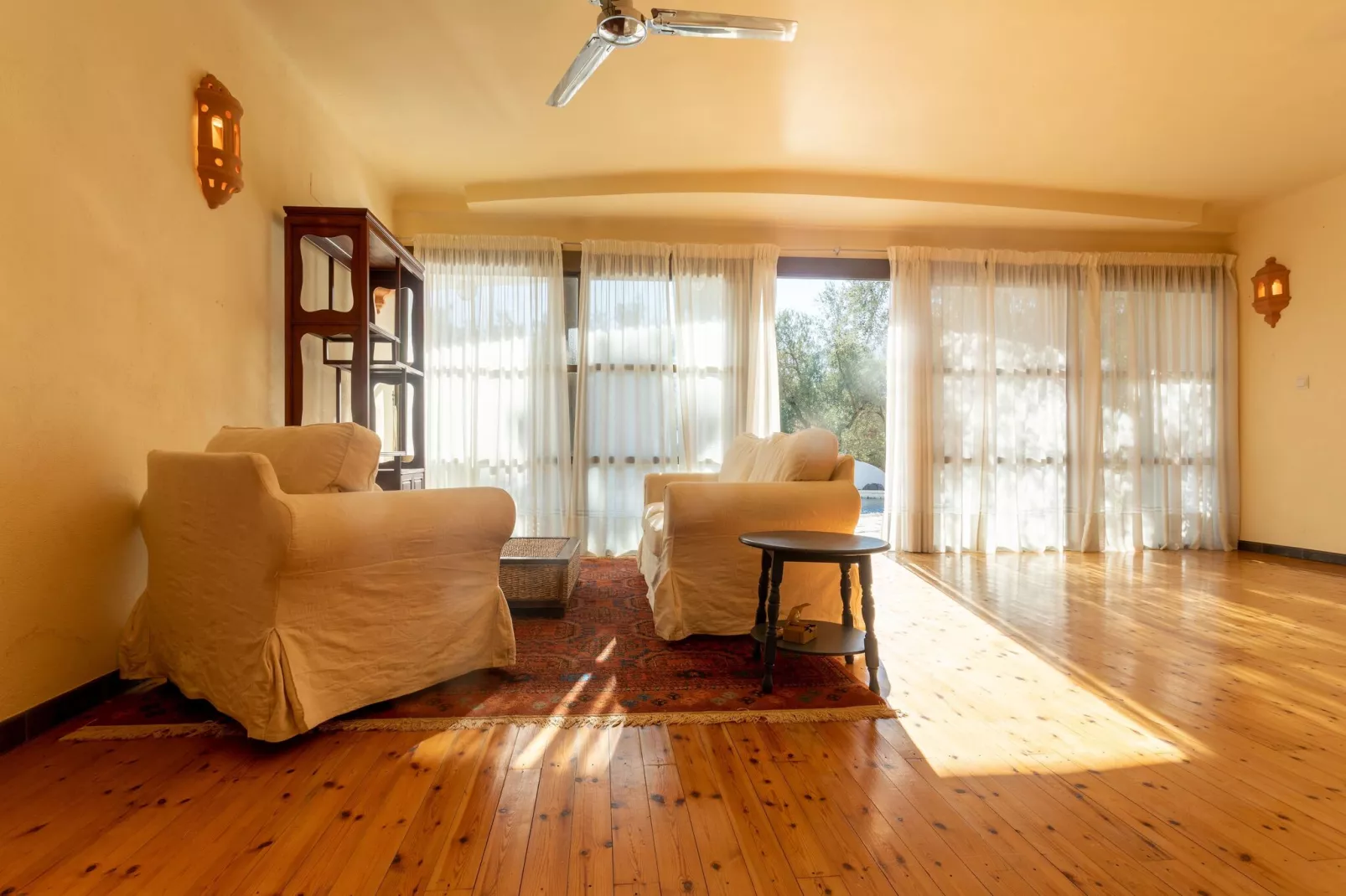 Cortijo de Santa Cruz-Salon