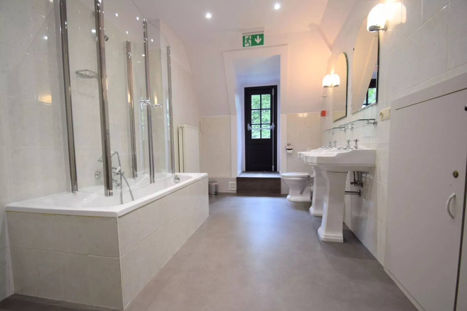 Le Château et les Forêts-Bathroom