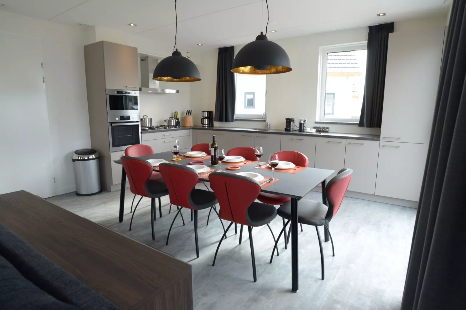 Villa  Hoogeland 106L-Esszimmer