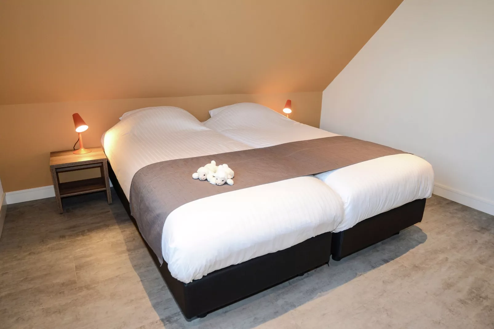 Villa  Hoogeland 106L-Schlafzimmer