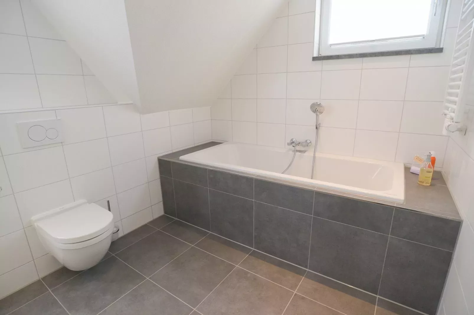 Villa  Hoogeland 106L-Badezimmer
