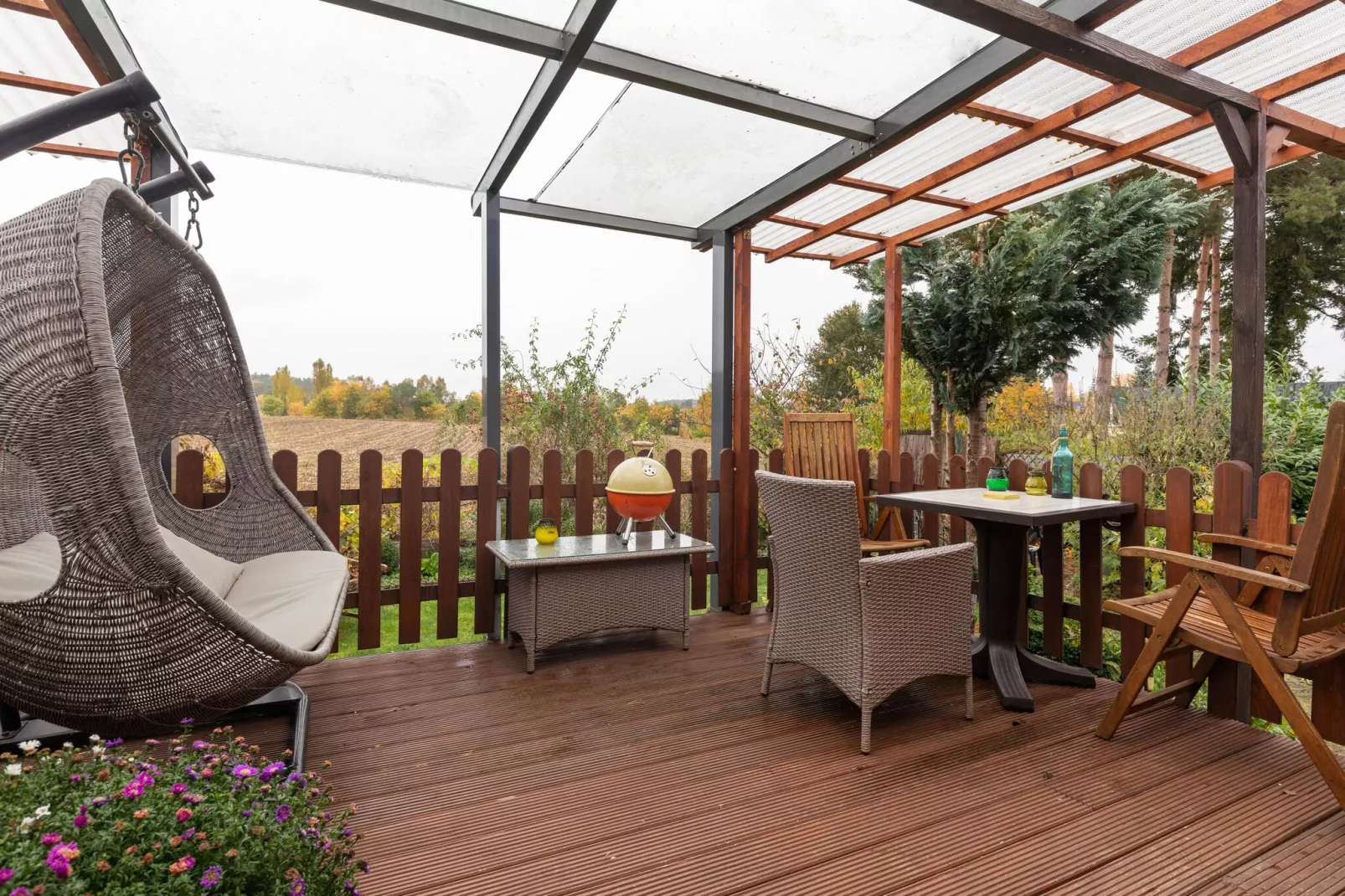 Hundefreundliches Ferienhaus am See MIT Whirlpool-Terrace balcony