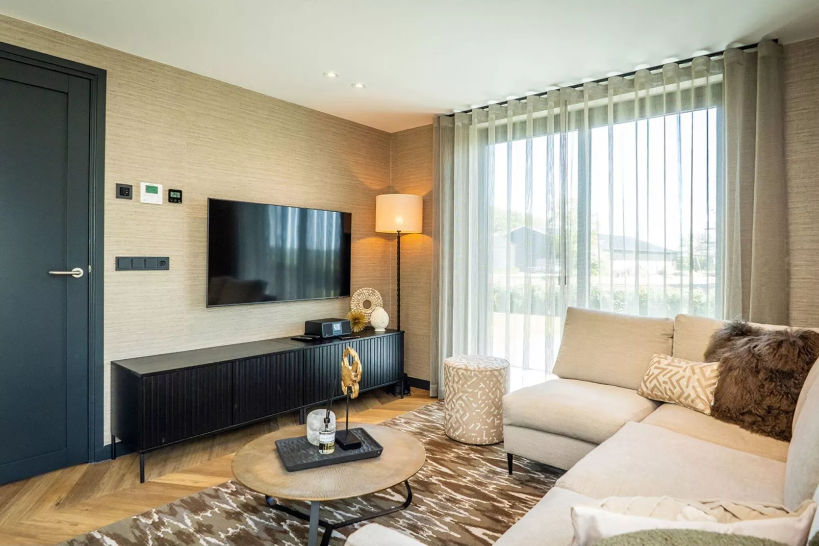 Type N Luxe Villa Zeeburg-Living room