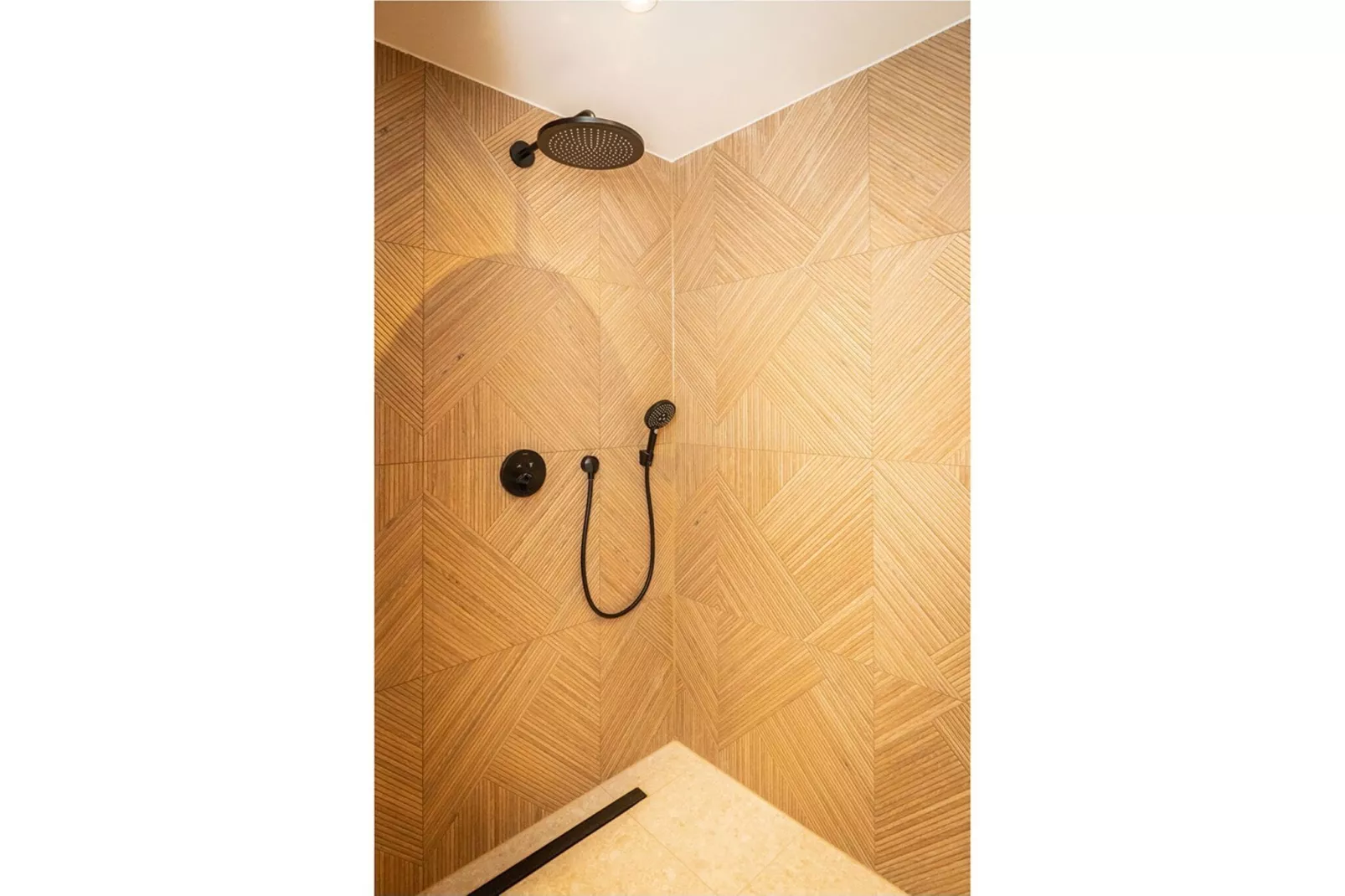 Type N Luxe Villa Zeeburg-Bathroom
