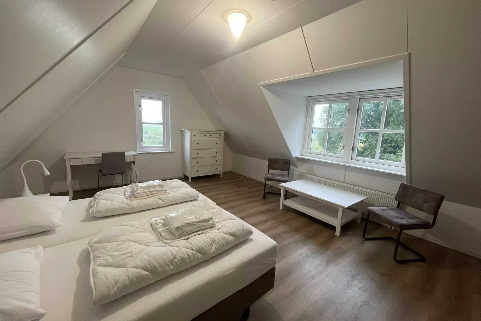 Aldubo-Bedroom