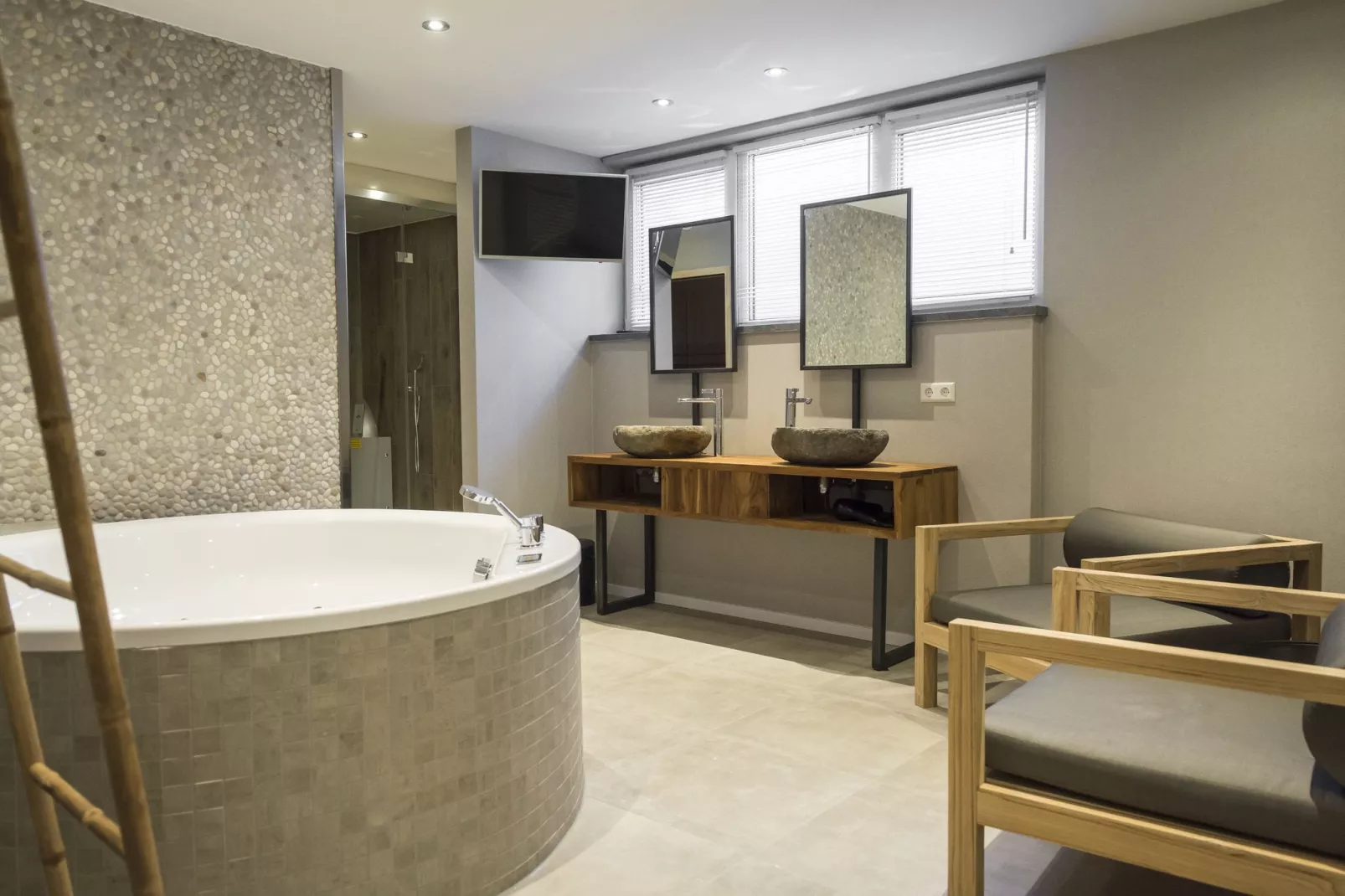 Villa Bouwlust F Wellness-Bathroom