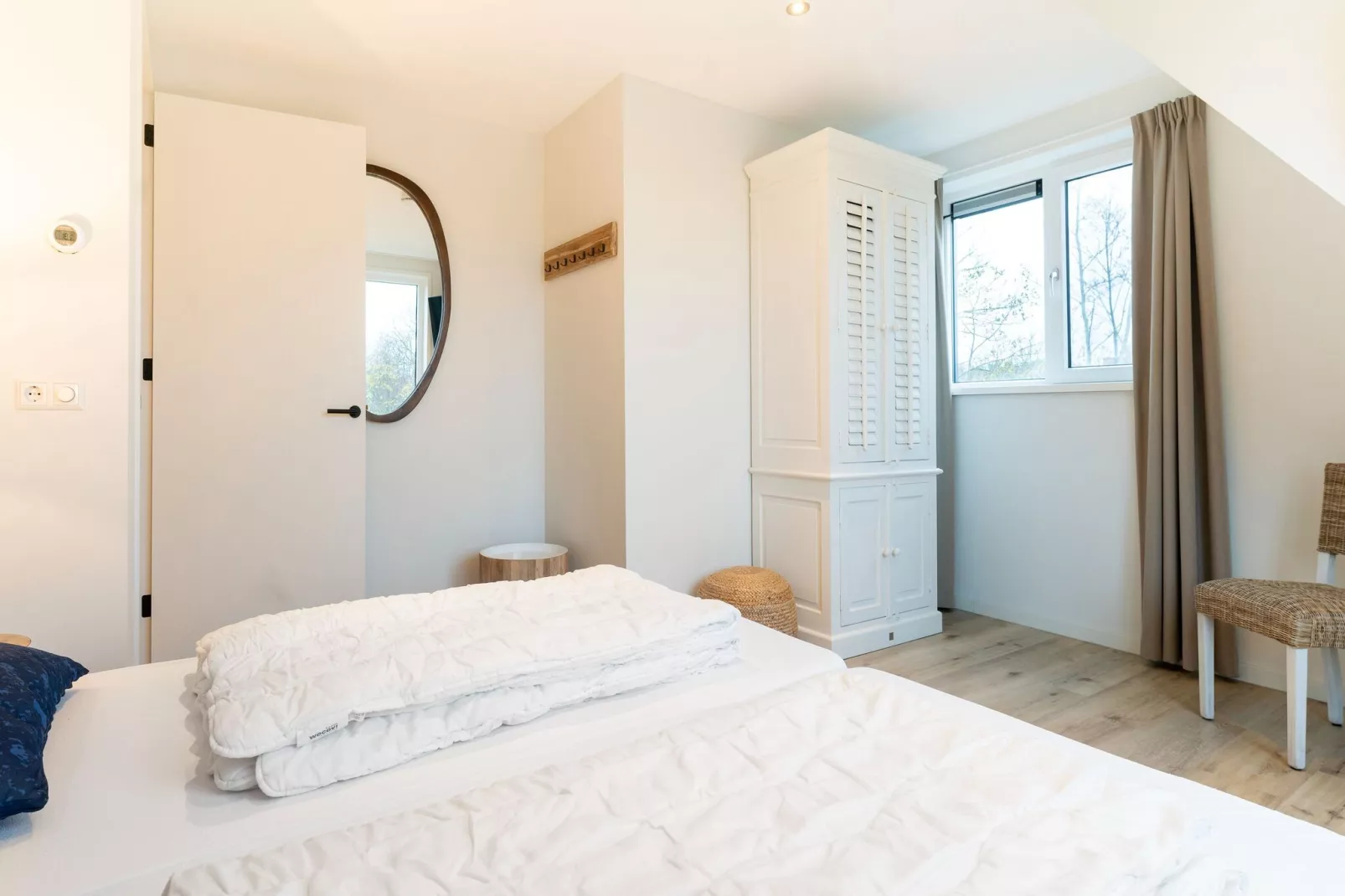 So What 15-Bedroom