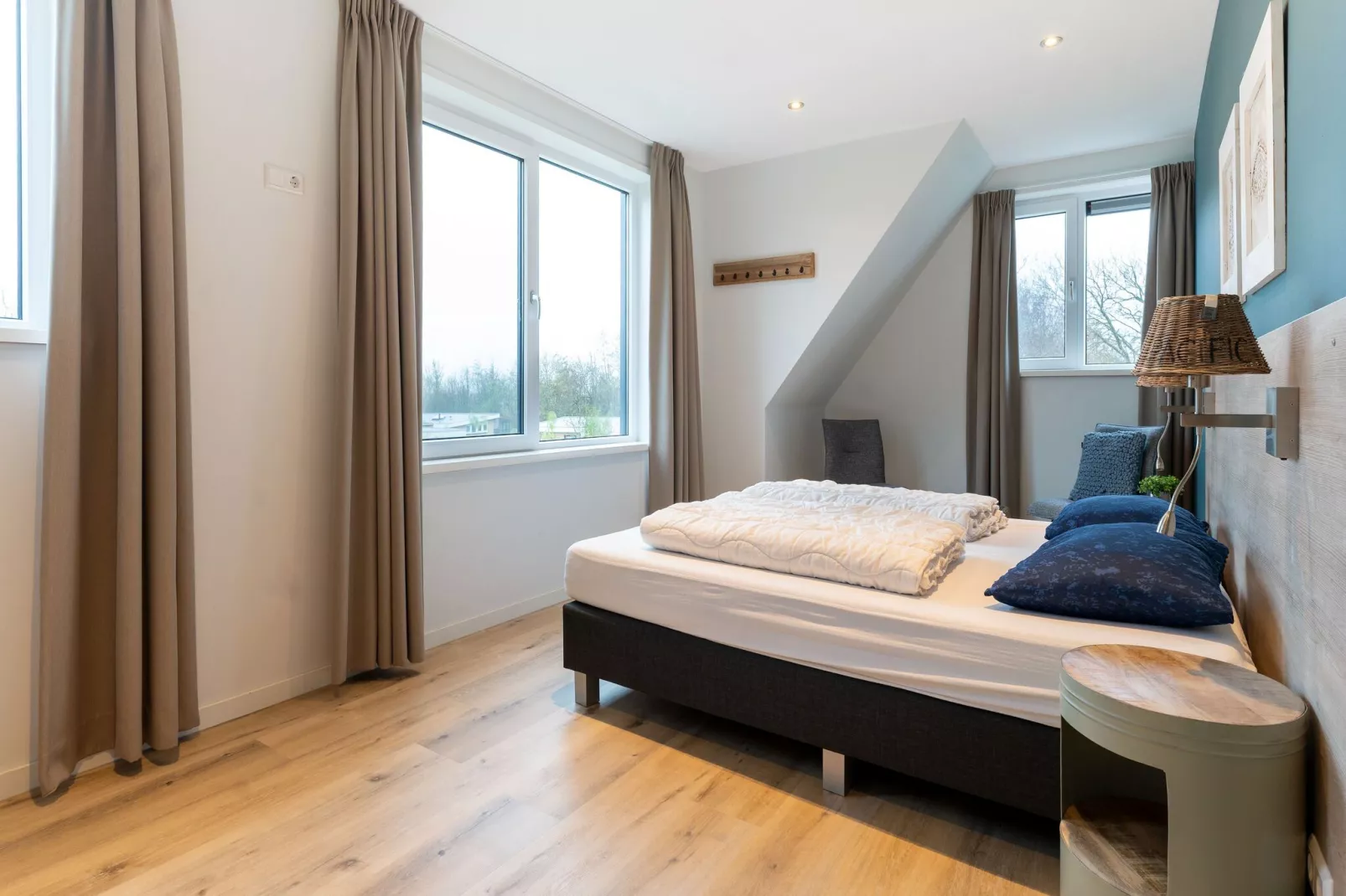 So What 15-Bedroom