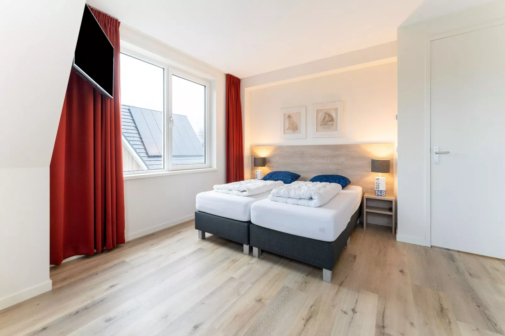 So What 21-Bedroom