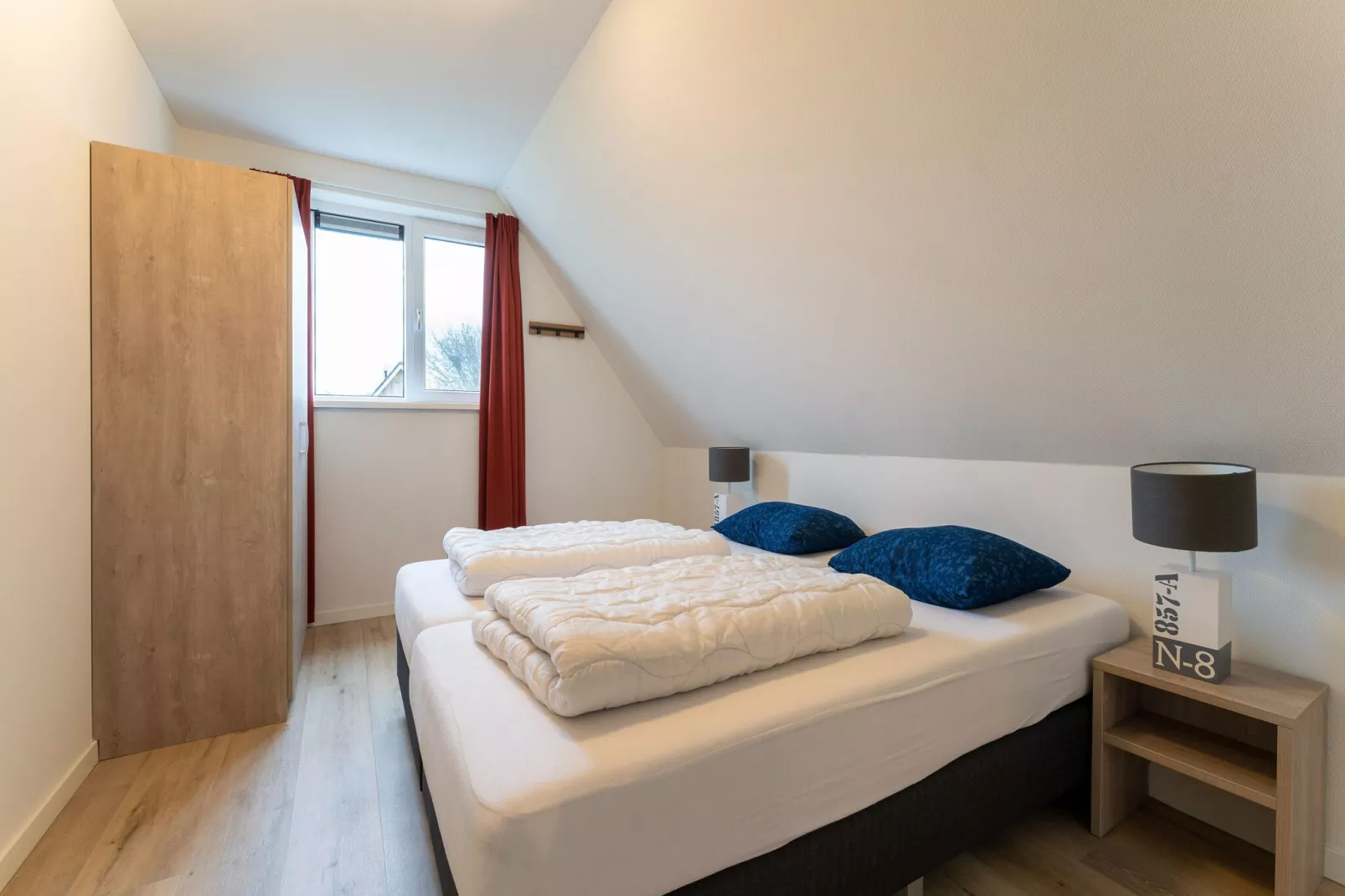 So What 21-Bedroom