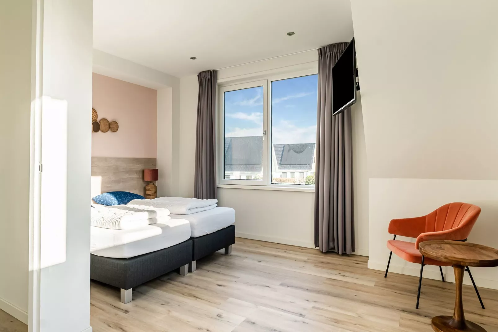 So What 35A-Bedroom