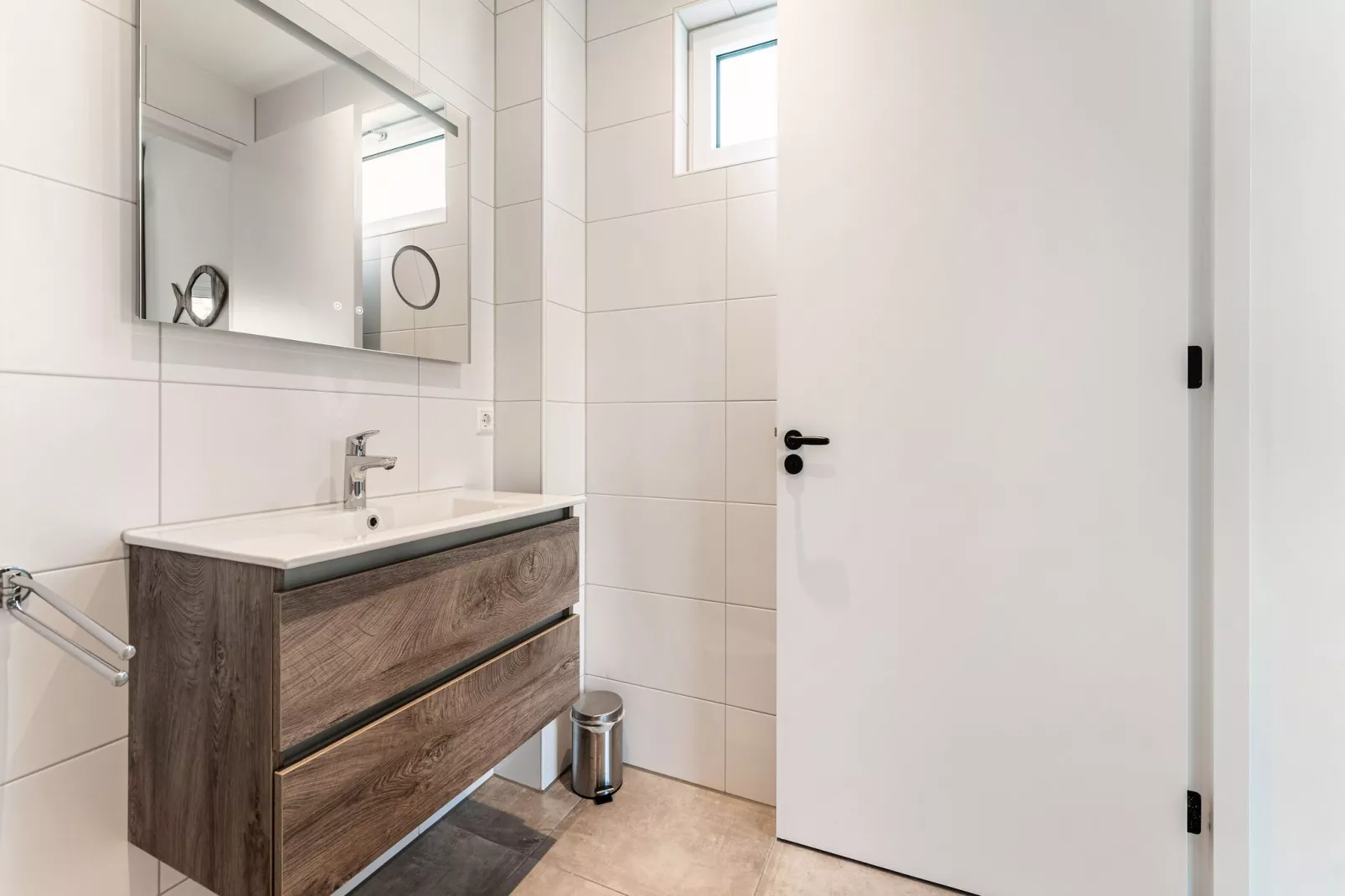 So What 35A-Bathroom