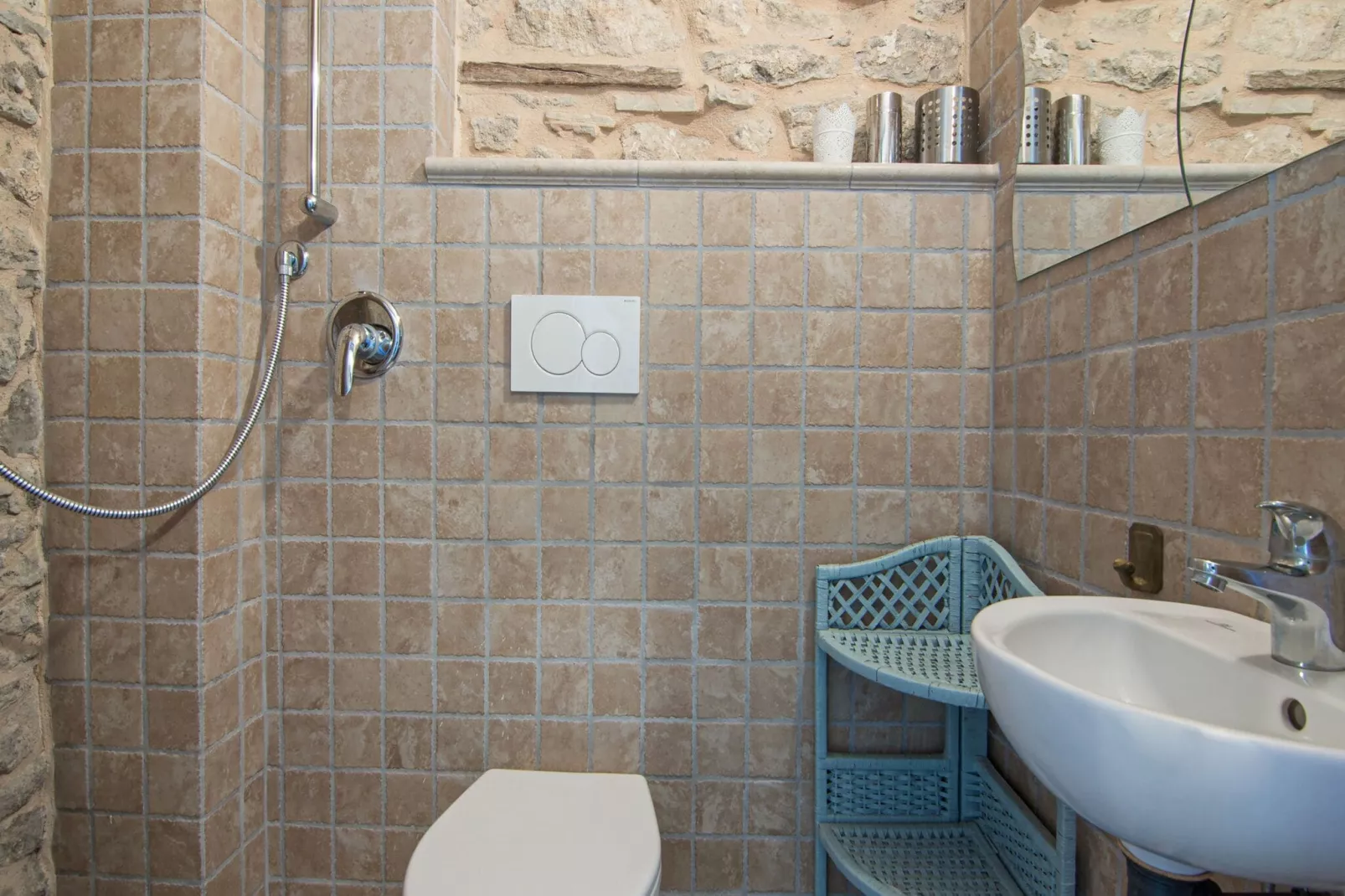 La Grotta-Bathroom