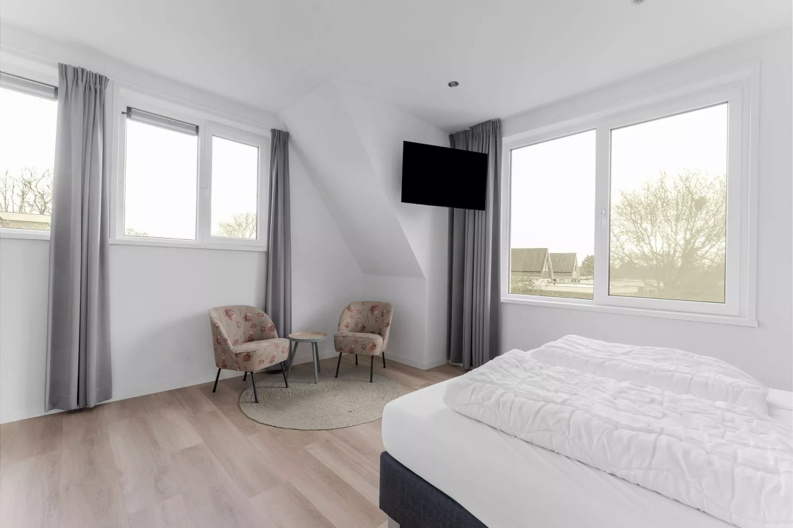 So What 37A-Bedroom