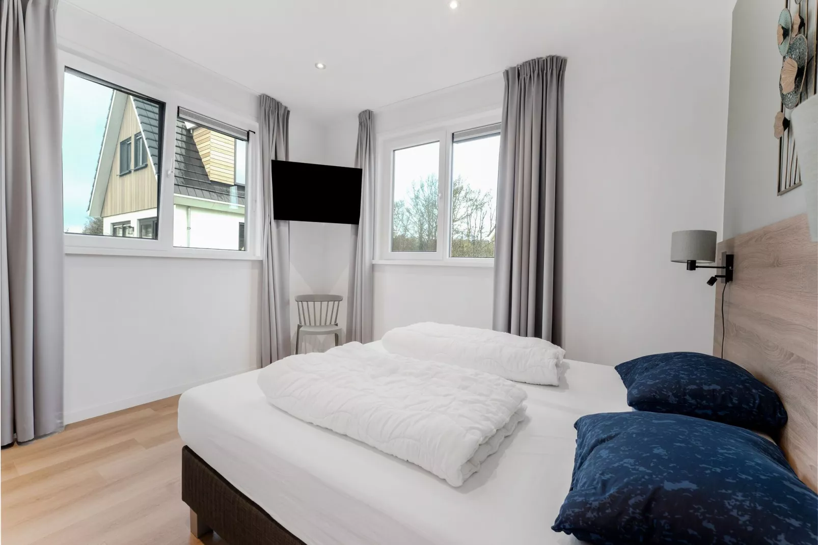 So What 37A-Bedroom