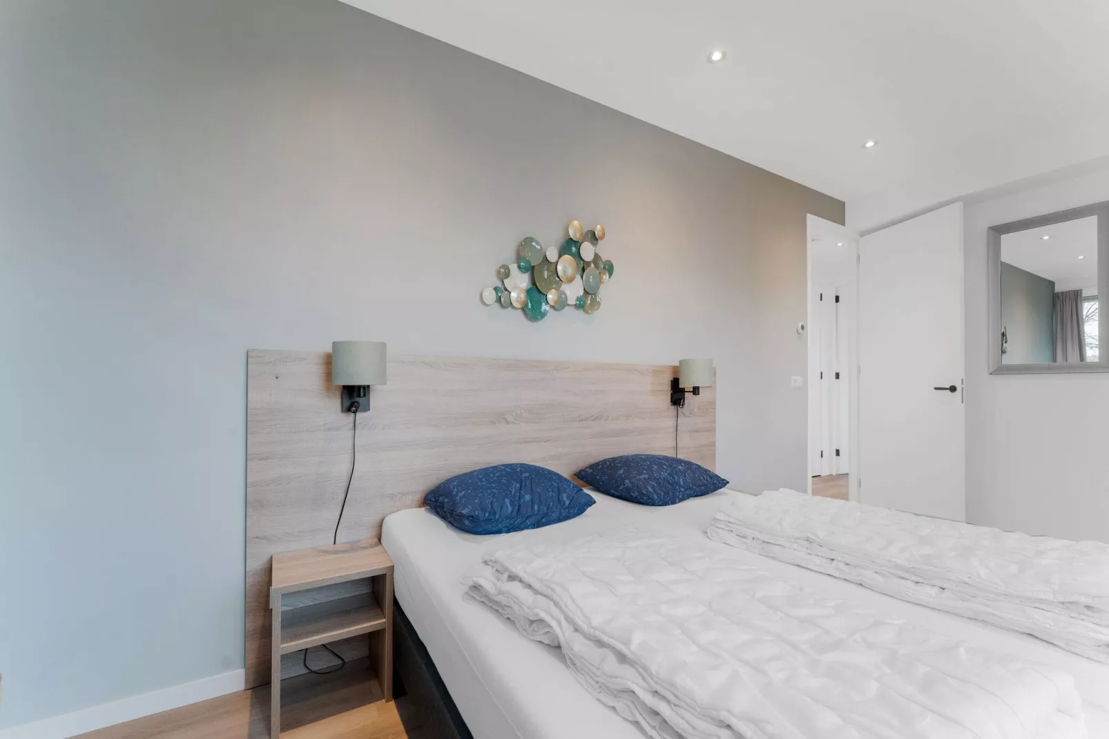So What 37A-Bedroom