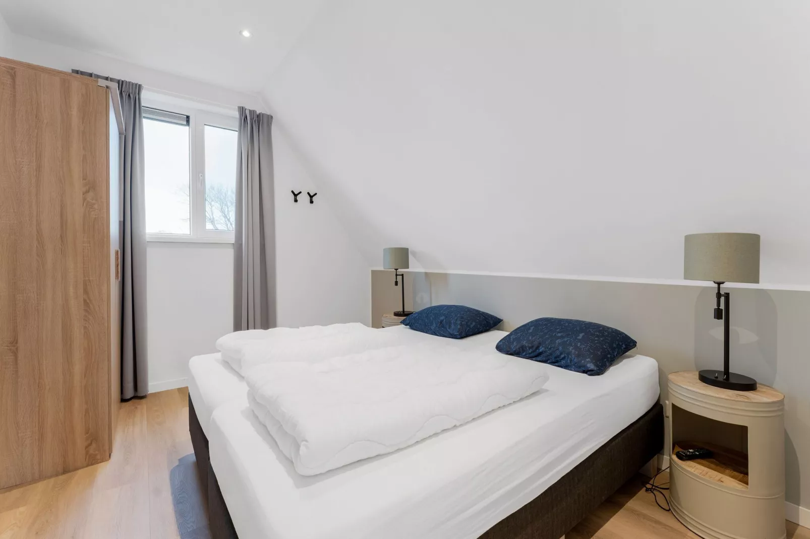 So What 37A-Bedroom