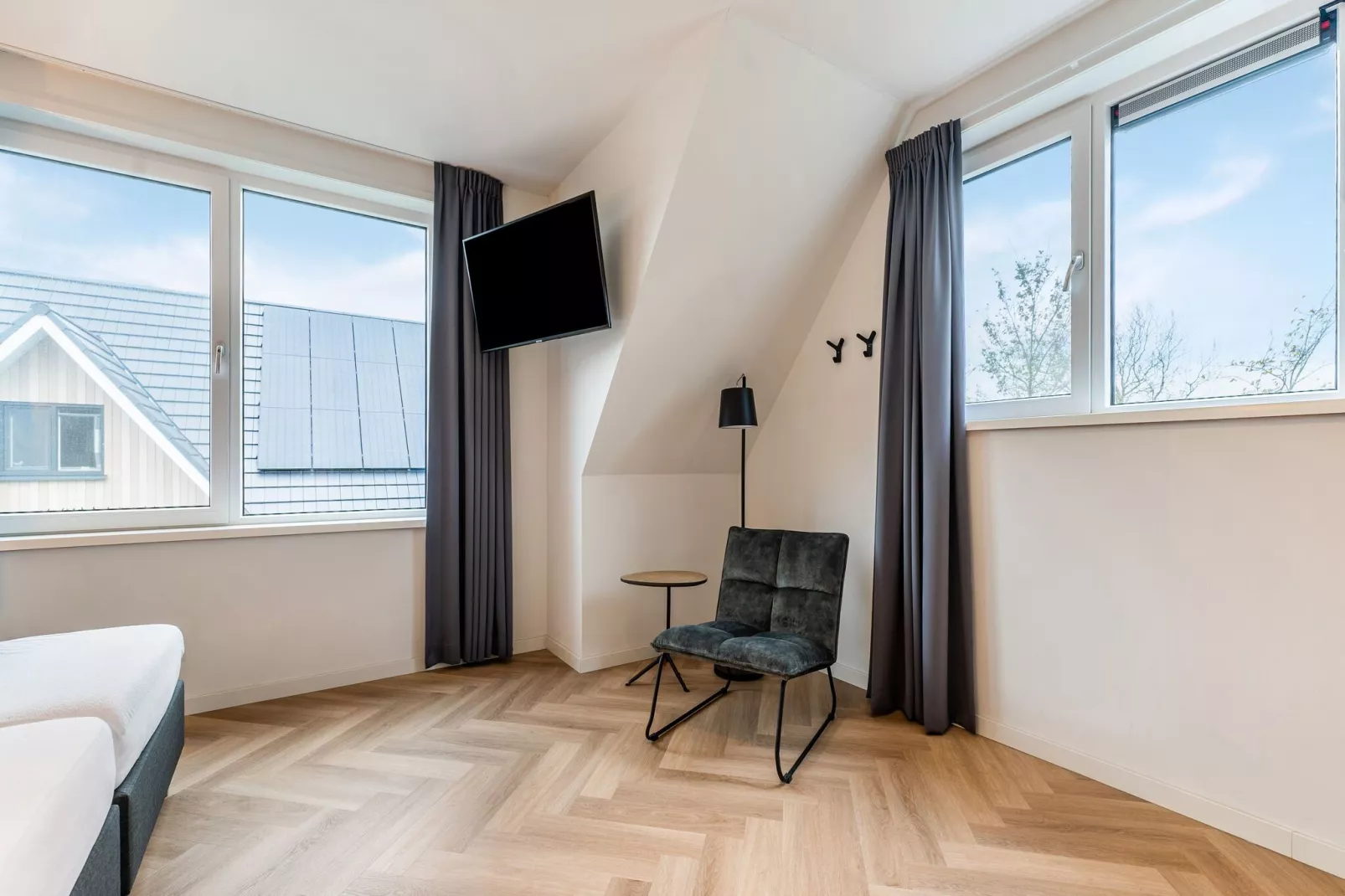So What 39-Bedroom