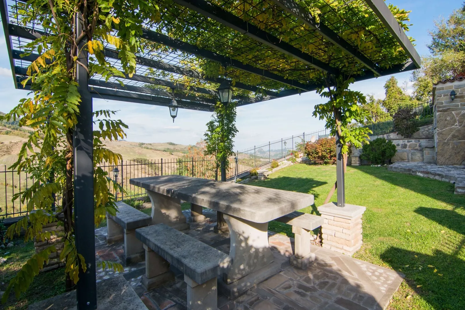 La Grotta-Terrace balcony