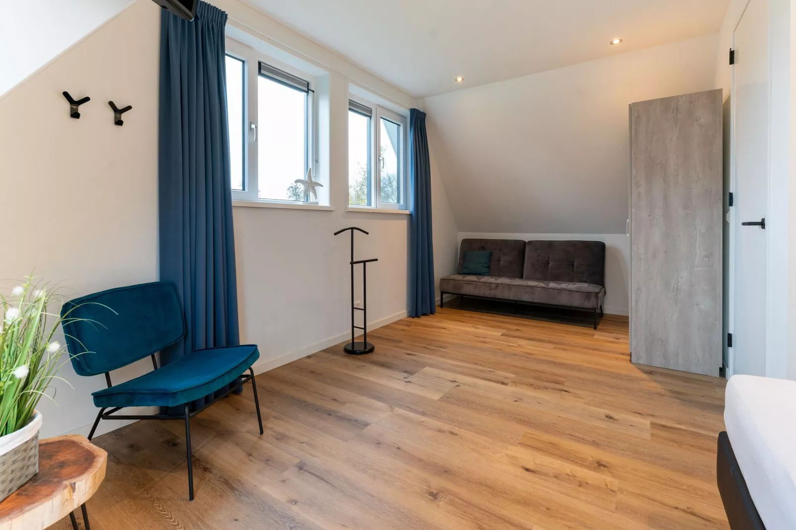 So What 41-Bedroom