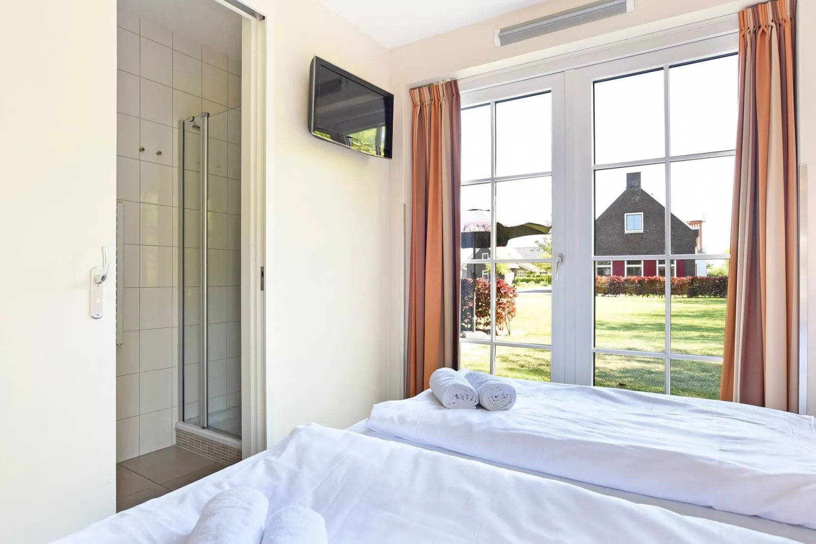 Strand Resort Nieuwvliet-Bad 12-Bedroom