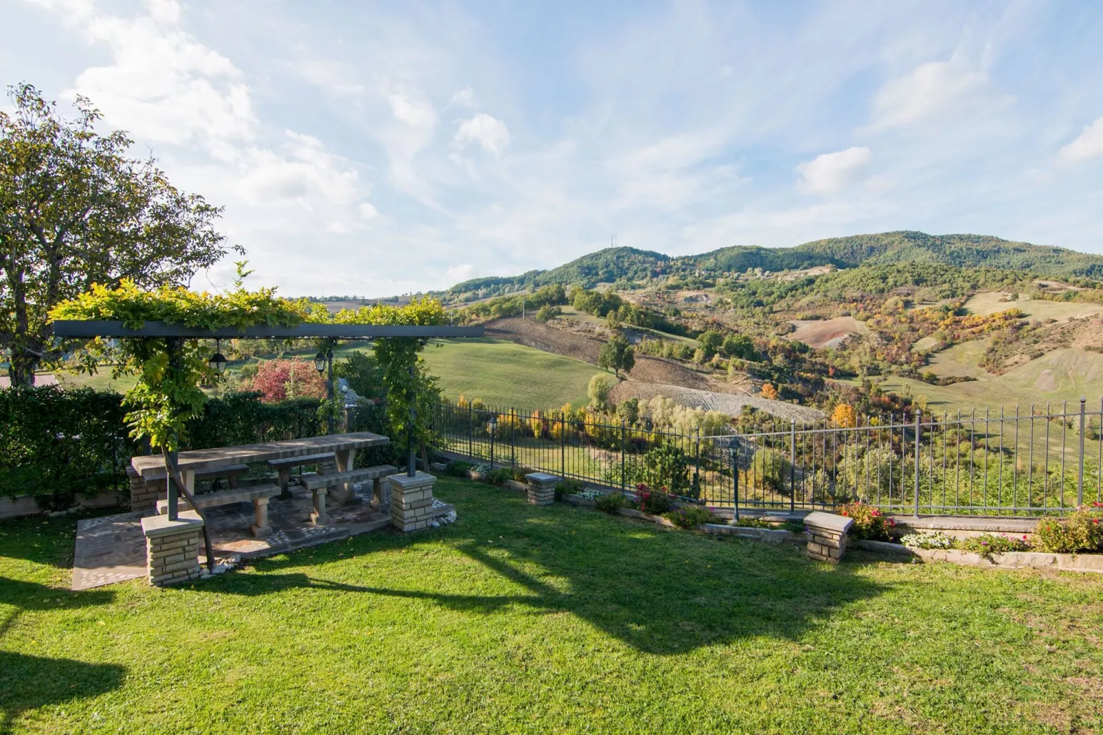 La Grotta-View summer