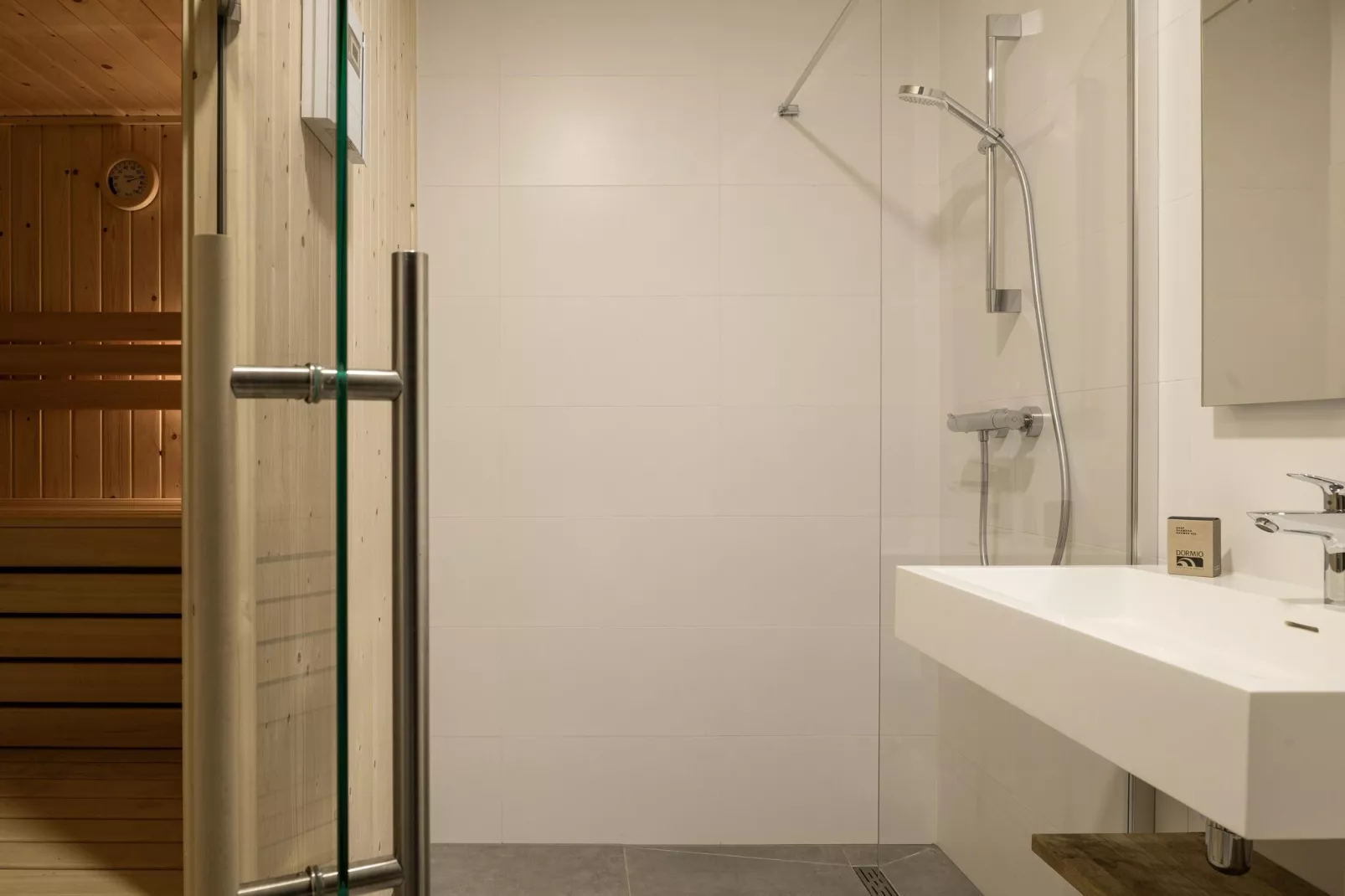 Resort Nieuwvliet-Bad 18-Bathroom