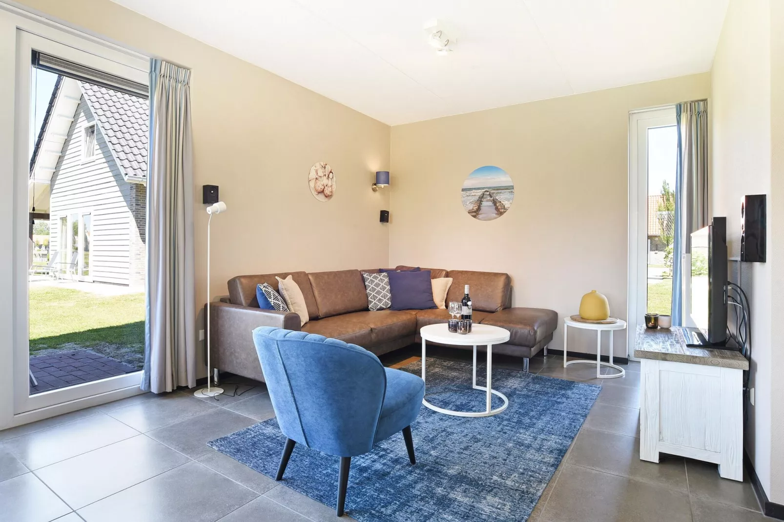 Strand Resort Nieuwvliet-Bad 10-Living room